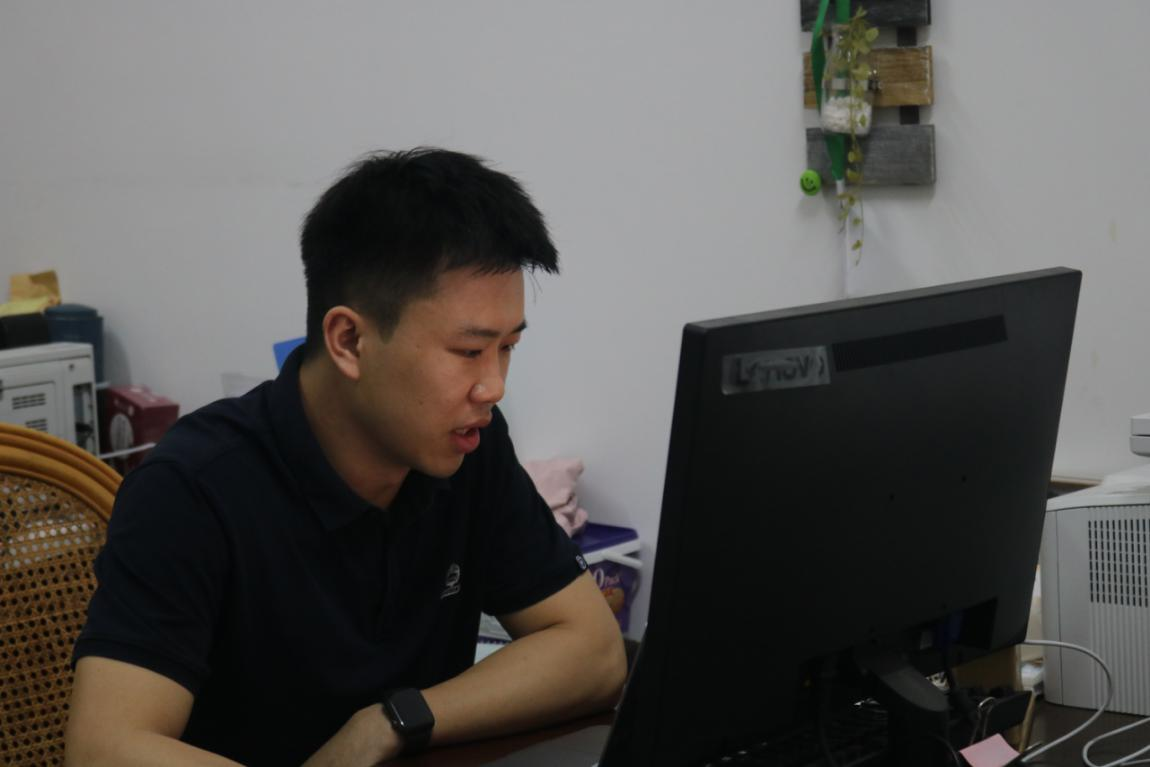 喜迎二十大 青春颂百年——化学BV伟德官方网站召开2022年主题党团课