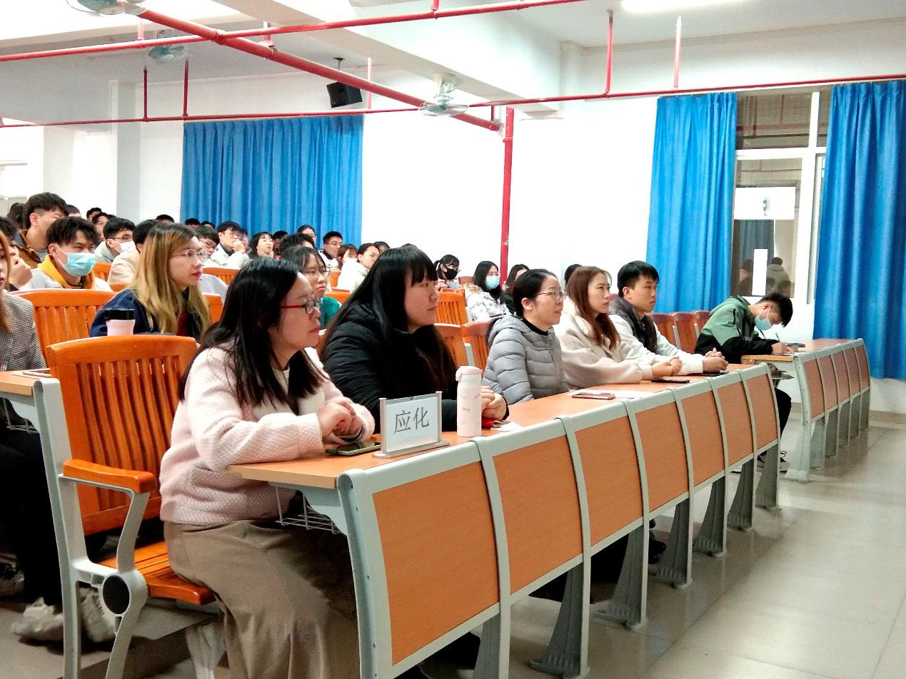 学习卢永根同志先进事迹——BV伟德官方网站学生党支部专题党课圆满结束