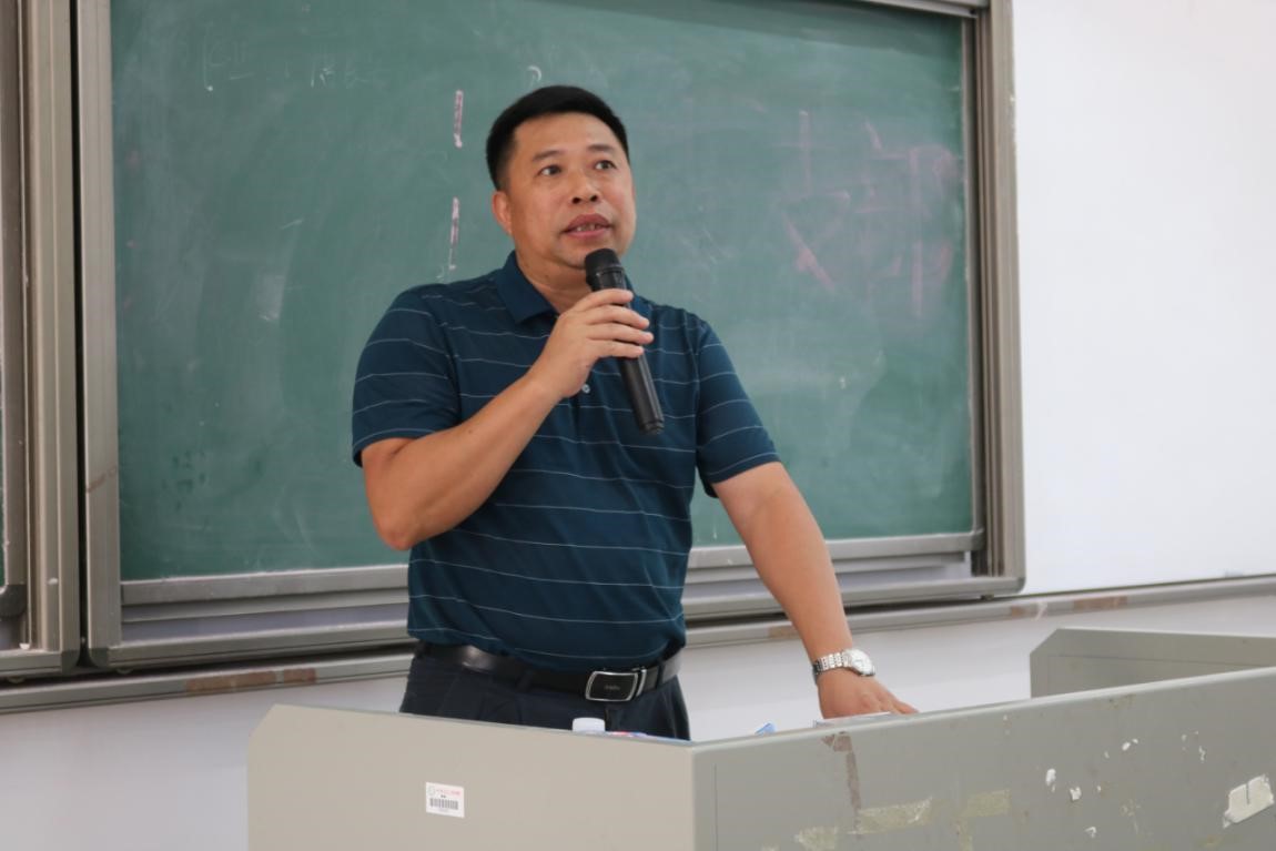坚定目标 勇往直前——伟德官网2019级师生见面会圆满结束