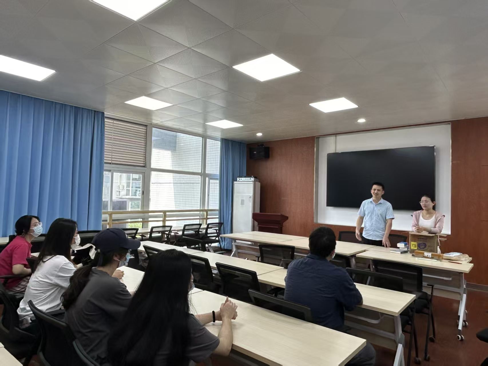 BV伟德官方网站开展“点亮微心愿”家庭经济困难学生资助活动