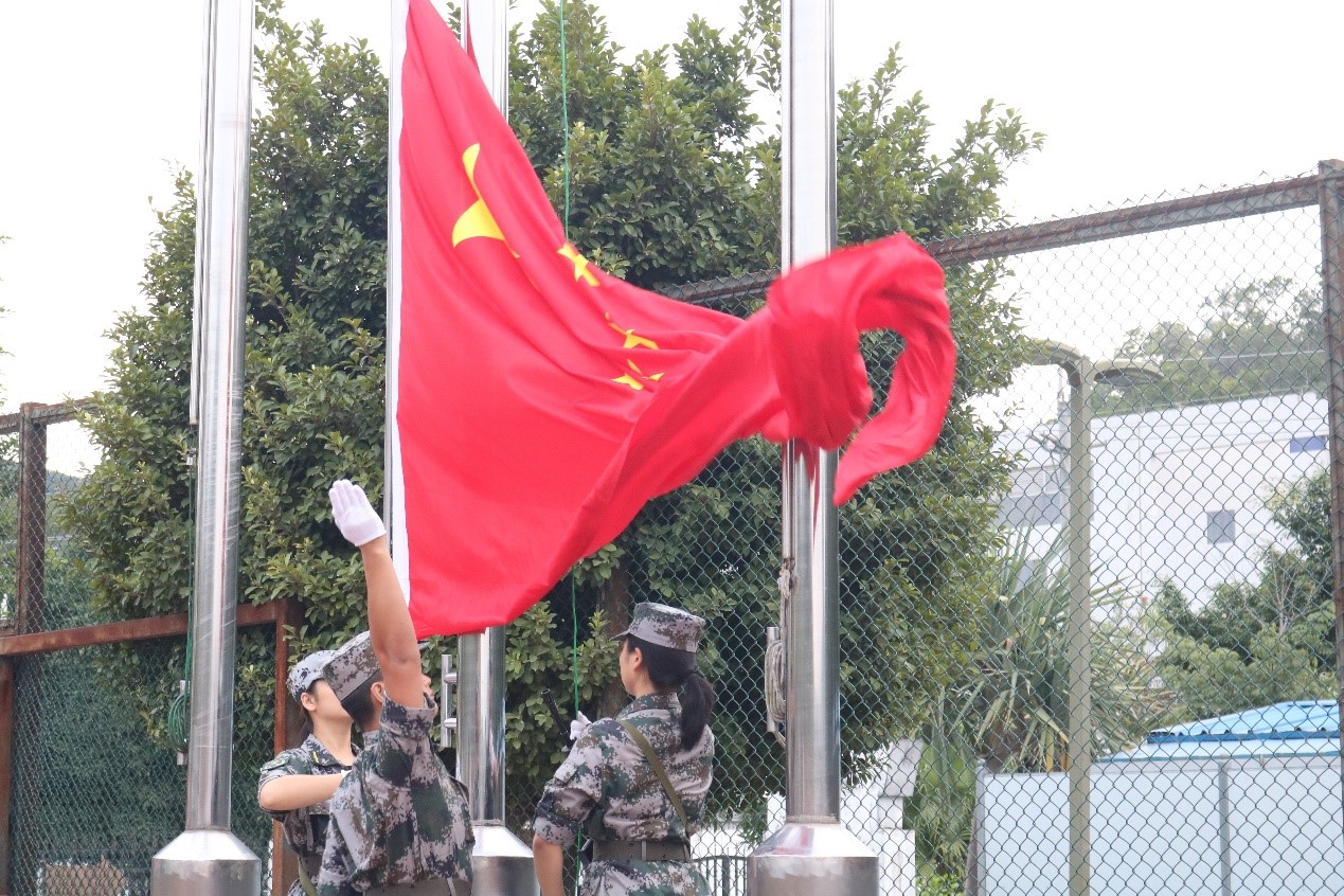 凝聚仲恺力量 共创未来篇章——BV伟德官方网站升旗仪式顺利举行